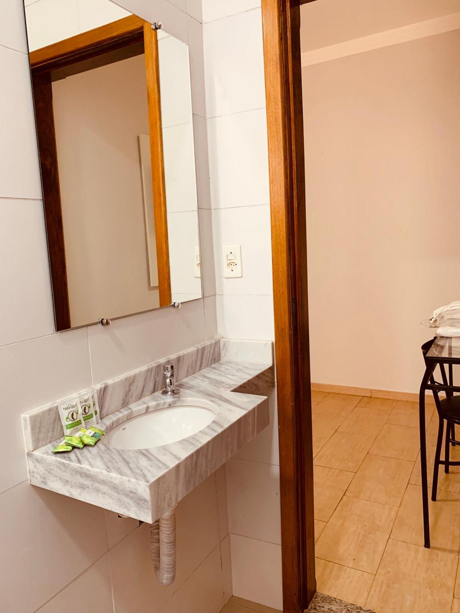 Hotel Belvedere Araras - Facil Acesso Hospital Sao Leopoldo E Faculdades Rum bild